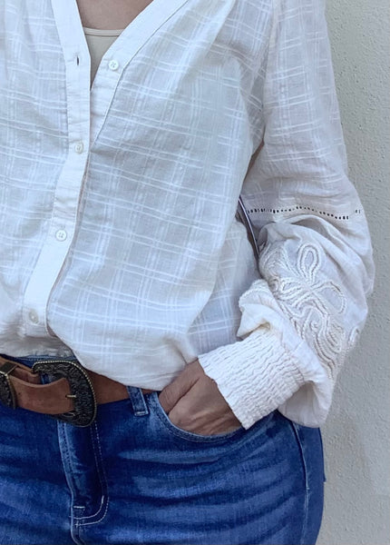 Eloise Embroidery Blouse